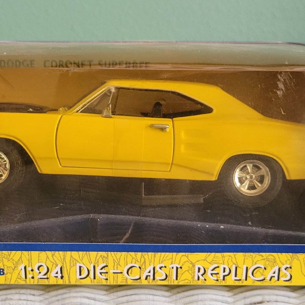 1:24 Die Cast Metal Replica 1969 Dodge Coronet Superbee